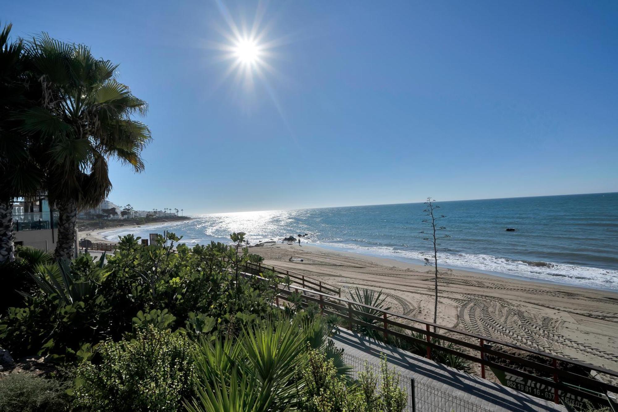 Sitio de Calahonda Casa Mar Apartamento Front Beach Con Wifi, Piscina, Padel Y Tenis - Lubina Del Sol מראה חיצוני תמונה